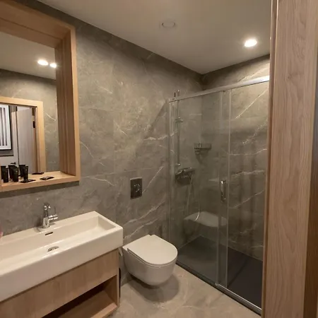 Sarnia Point Prestige Апартаменты *